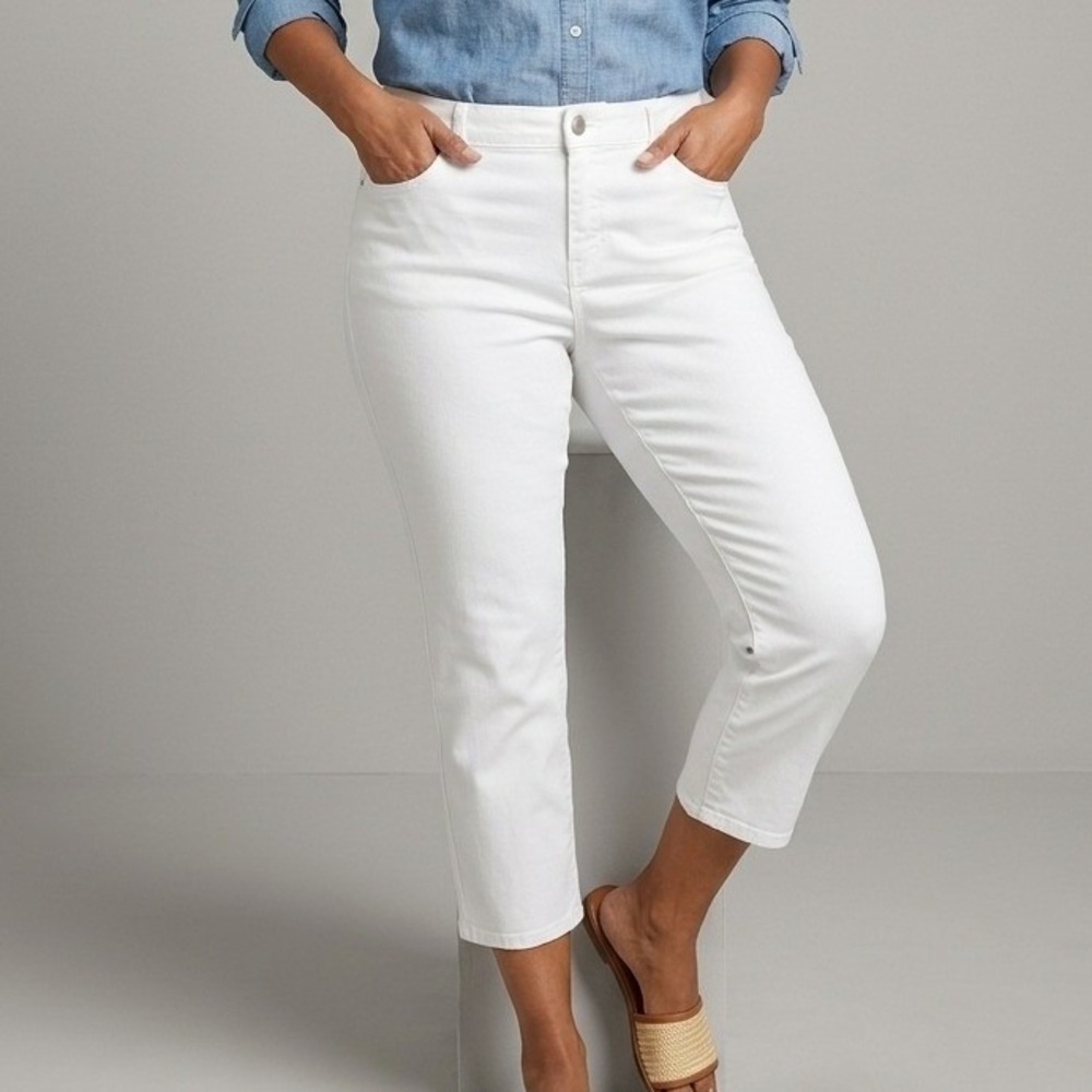 Chico's Platinum Jeans Womens 2.5 Med (14) Embellished pockets White Denim Beach